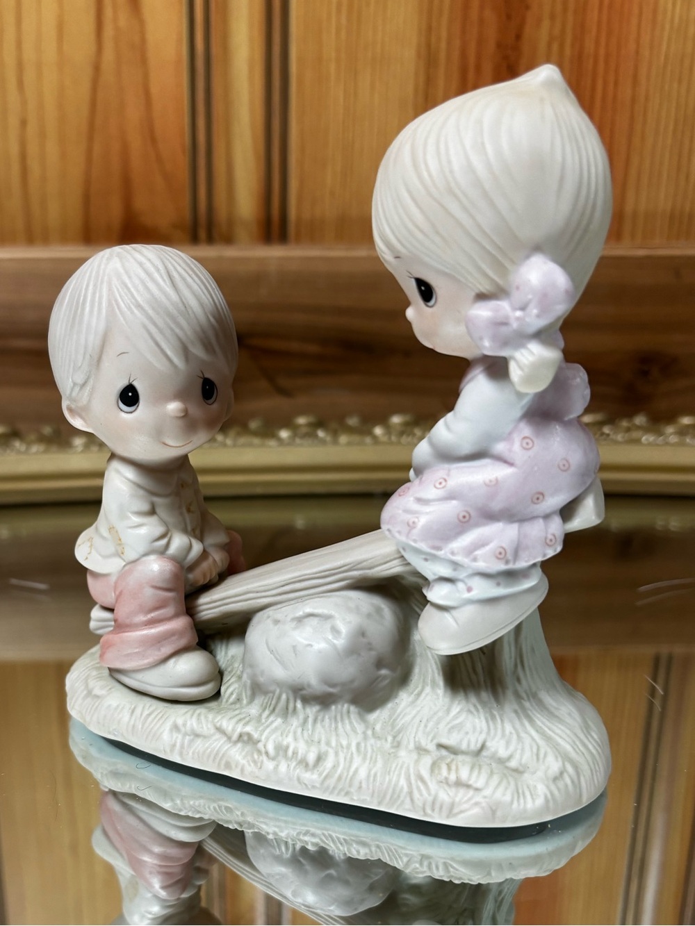 Precious Moments 1977 Love Lifted Me